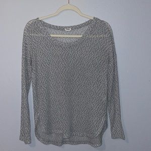 Lightweight sweater